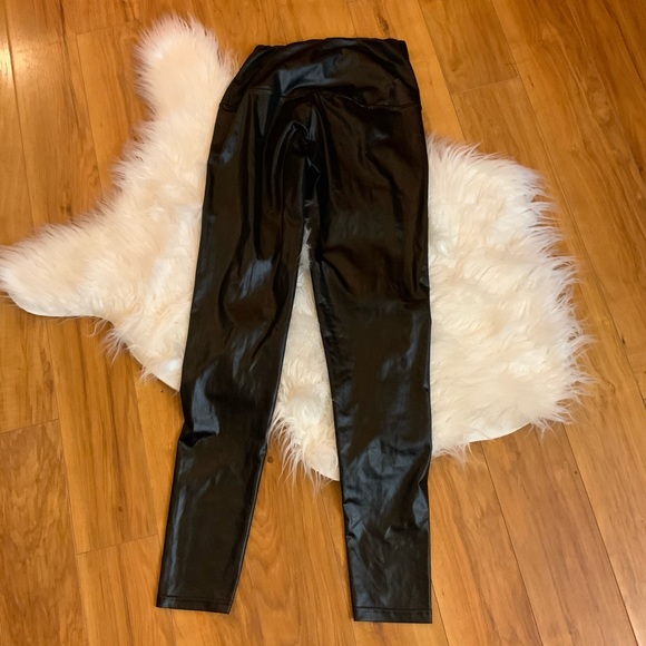 X.J. BOOST Sexy Black Faux Leather Leggings 🌿 - Picture 6 of 10